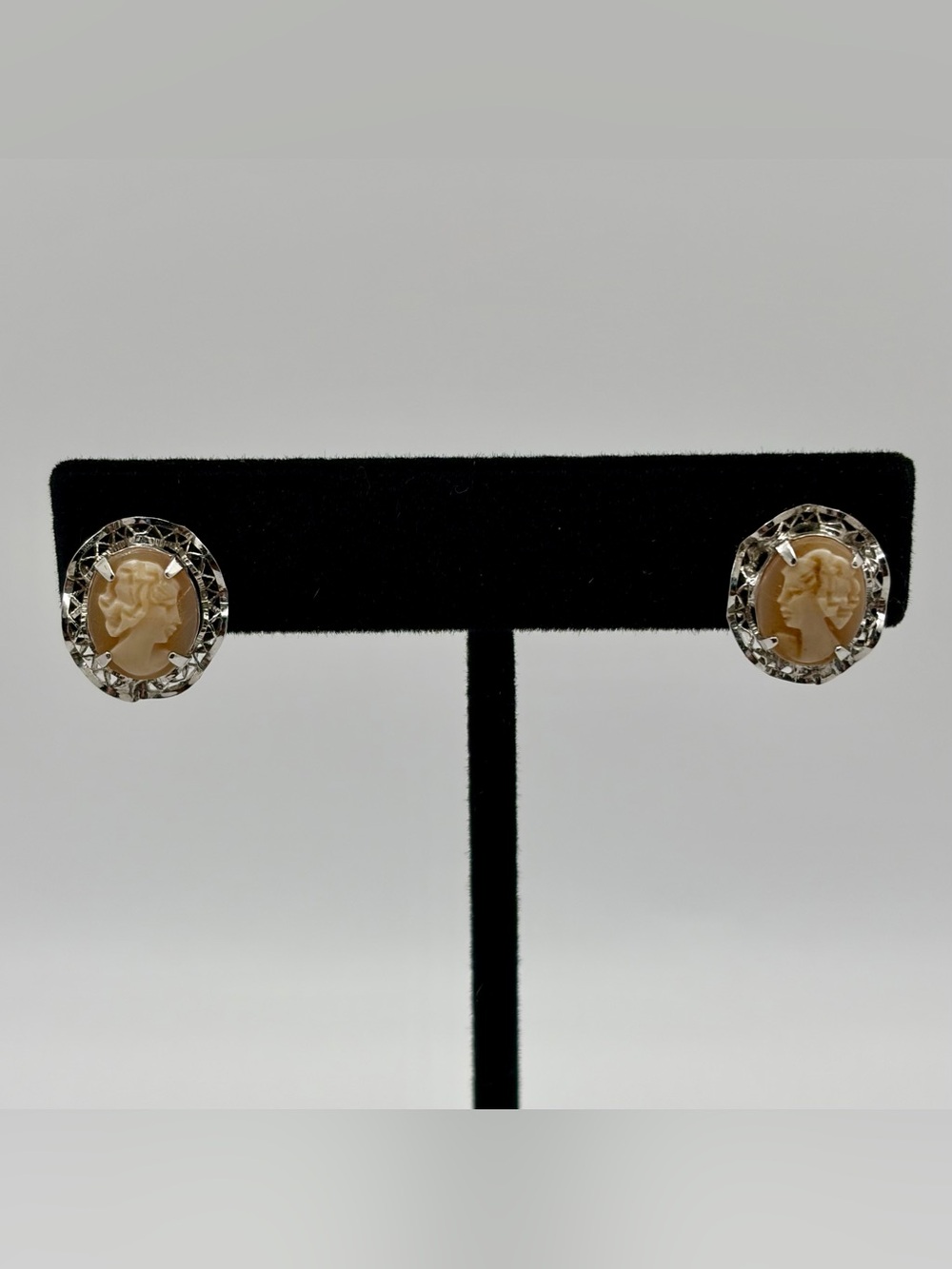 Vintage Signed Sorrento Sterling Silver Shell Cameo Screw Back Earrings – 1950s